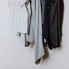 This clothing brand markets ethical clothing focussing on women travellers. 9 Affordable Ethical Minimalist Clothing Brands The Laurie Loo