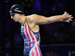 Ledecky, 24, pressed her palm against the wall 0.67 seconds behind titmus. Video Katie Ledecky Dominates Olympic Swim Trials With 13 Second Win