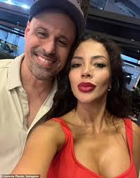 A little facial maintenance 🪞 darceysilva and staceysilvatv 5  darceysilva.Originalaudi darceysilva Original audio FACE FACE Sarina  EbySarina arina by