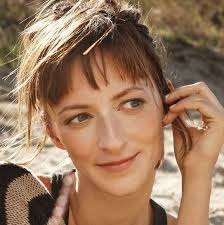 Ági) is a female folk and jazz singer from hungary. Szaloki Agi A Gyerekeknek Erzelmi Biztonsagra Van Szukseguk Vasarnap Hu