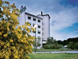 Hotel relax roma nord rated 8.0/10 is also a good option with medical service, free shuttle service and a gym. Best Western Park Hotel Fiano Romano Lazio