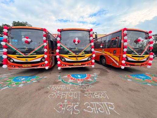 आ.केराम यांच्या हस्ते जिजाऊ बसेसचा लोकार्पण सोहळा संपन्न.