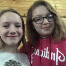 Skye Schafer's Instagram, Twitter & Facebook