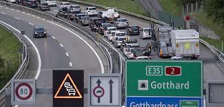 Am gotthard bereits wieder 11 kilometer stau. Bis 6 Kilometer Stau Vor Nordportal Des Gotthard Strassentunnels Top Online