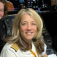 Kirsten Goetz's Instagram, Twitter & Facebook