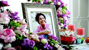 Our staff of dedicated professionals are on call to assist you 24 hours a day, seven days a week including holidays. Funeral Flowers Flower Arrangements Sympathy Flowers