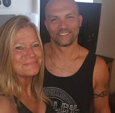 I've got an interview Friday at Medix. Anyone ever worked for them? I know  they're an hourly shop. What's the pay and atmosphere like? I've already  got a job. I don't want