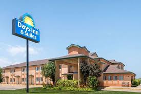 Great Price For A Jacuzzi Suite Review Of Days Inn Suites By Wyndham Wichita Wichita Ks Tripadvisor
