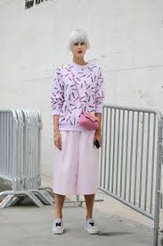 Another great example of the white blonde style. Style The Trend 6 Ways To Style Short Platinum Blonde Hairstyles