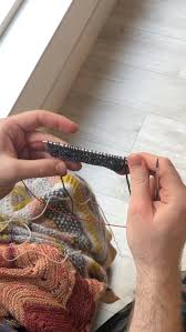 See more ideas about knitting, knit crochet, knitting inspiration. Stephen West On Instagram Weave In Your Ends As You Go For All Of Your Striped Westknits Projects Like Fantastitch Knitting Tutorial Weaving Knitting Videos