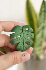 Big Green Monstera Leaf Brooches Tropical Jungle Monstera Etsy Polymer Clay Jewelry Diy Polymer Clay Crafts Clay Crafts