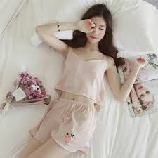 Berikut beberapa tips membeli baju baru untuk lebaran di rumah.1. Harga Koreafancystore Pajamas Minitsum Baju Tidur Wanita Jubah Malam Pakaian Tidur Baju Rumah Pakaian Santai Wanita Baju Tidur Jumbo Size Baju Tidur Katun Jepang
