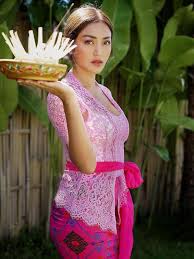 Pada tahun 2014, pernikahan jedar dengan ludwig didaftarkan di kantor catatan sipil dan dinyatakan sah secara hukum. Tersebar Video Syur Mirip Dirinya Jessica Iskandar Jalani Ritual Melukat Showbiz Liputan6 Com