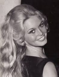 Photos De Brigitte Bardot Brizhit Bardo In 2020 Brigitte Bardot Brigitte Bardot Hair Bridget Bardot