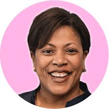 Kimberly Cade's Instagram, Twitter & Facebook