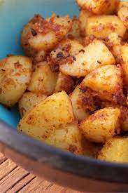 Easy Spicy Roasted Potatoes Recipe Recipes Spicy Roasted Potatoes