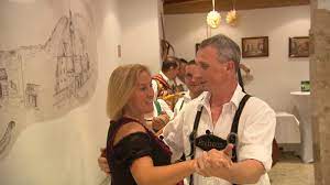 Ein leben auf dem hof kann sich die beauty derweil schon vorstellen. Die Hofwochen Folge 14 Bauer Sucht Frau Atv At