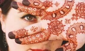 Many different exfoliating and cleansing methods may remove henna from the skin. How To Make Henna Tattoos Last Longer With These 8 Steps Kanbrik Com