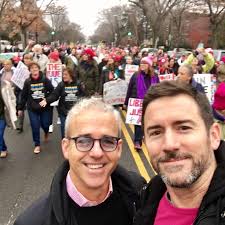 People Magazine editor-in-chief Jess Cagle gets a sweet marriage proposal  in his dessert from Matt Whitney