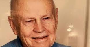 Esther Ledford's Instagram, Twitter & Facebook