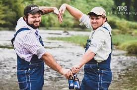 Best Friends Photoshoot Best Friend Photoshoot Funny Photoshoot Ideas Friend Photoshoot