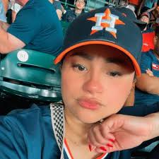 ClauBringas (@claudinha9202)