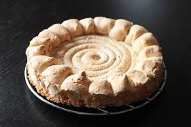 Voila Un Dessert Qui Apporte Un Peu De Soleil Et De Reconfort En Plein Hiver Une Tarte Dacquoise Aux Fruits Exot Fruits Exotiques Dacquoise Recette Clafoutis