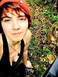 Hi friends! My name is Syndie and currently, I live in Cambria, California  (shout out if you know where thats at!) and I'm looking to move (if all  goes well) to the