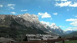 The ski resort cortina d'ampezzo is located in cortina d'ampezzo (italy, venetia (veneto) note: Cortina D Ampezzo Youtube