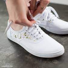 The secret to making them bigger or smaller: Make Your Own Daisy Embroidered Sneakers For Spring