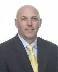 s Tony Petersen Named Broyles Award Nominee