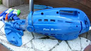 Pool Blaster Millenium Accu Poolsauger Bei Der Arbeit Youtube