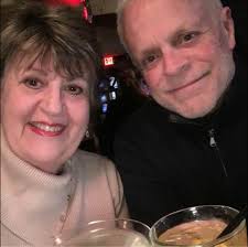 And she wonders why she constantly has a sore neck….WOOF!!😆😅😂🤣  #ItsAWayOfLife #LifeStyle #Pugdashians