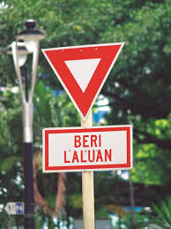 All federal roads in malaysia are under the purview of the ministry of works (mow). 21 Common Road Signs In Malaysia And What They Mean Expatgo