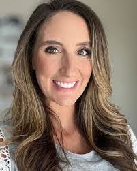 Jillian Dailey's Instagram, Twitter & Facebook