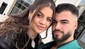 Elena Udrea și-a revăzut fiica după ce a ieșit din închisoare! Eva a căzut,  pur și simplu, din picioare atunci când și-a văzut mama. Momentul a fost  filmat