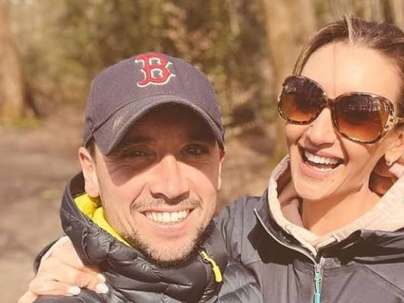 Ex-Emmerdale star Catherine Tyldesley on husband's breast cancer scare as  she issues plea to other men | Leeds Live