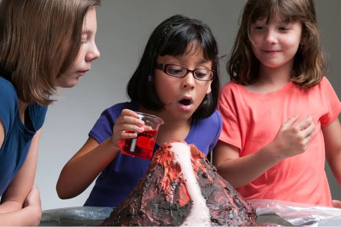 Why Experiences Often Teach More Than Instructions?