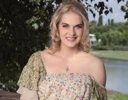Manuela harbor, actor, dan chişu, rares stoica. Dramele Prin Care A Trecut De A Lungul Timpului ActriÈa Manuela HÄrÄbor Tabu