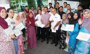 The anugerah pelajar cemerlang kolej tun datu tuanku haji bujang is back.!! 36 Terima Anugerah Pelajar Cemerlang Stem Exxonmobil Padu