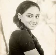 Just pictures of Jaya Bachchan from her younger days that will take you  back in time. Here's wishing the evergreen beauty a very Happy Birthday 🎈🎂