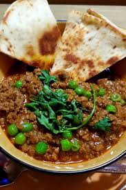 Indian Beef Curry With Peas And Buttery Naan Life Time Vibes Recipe Beef Curry Ground Beef Curry Recipe Healthy Ground Beef