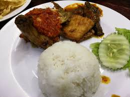Ayam penyet (javanese for smashed fried chicken) is indonesian — more precisely east javanese cuisine — fried chicken dish consisting of fried chicken that is smashed with the pestle against mortar to make it softer, served with sambal, slices of cucumbers, fried tofu and tempeh. Ayam Penyet Wong Solo Bandar Permaisuri Cheras Makan Makan Dennis Zill