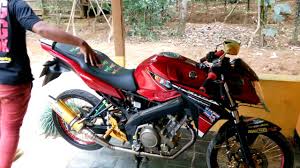 Depan lebar 250, belakang 350 ring 17 (rossi/champ) hitam dan silver. Modifikasi Motor Terbaru 2021