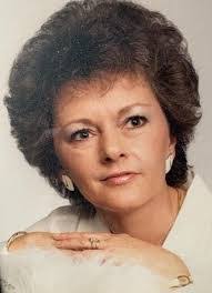 Bonnie Newcomer's Instagram, Twitter & Facebook