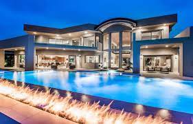 Mansion Homes Mansion Homes Dream Houses The World Famous Luxury Real Estate Celebrity Homes App Mansions Luxury Estate Mansions For Sale