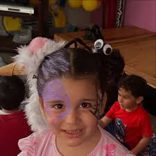 Seguimos en pijamas y con peinados locos!! Celebrando nuestro  #cumpleaños28🎂 @educacionlossalias @josyfernandez