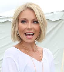 More Pics of Kelly Ripa Bob