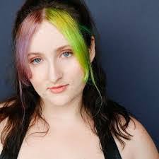 Lilly Fuller's Instagram, Twitter & Facebook