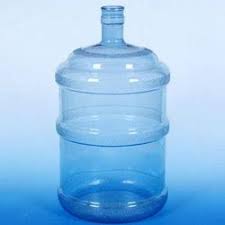 an average american citizen uses more gallons of water to water the lawn than to shower 20 gallons of water is used decorative jars lawn care gallon of water
